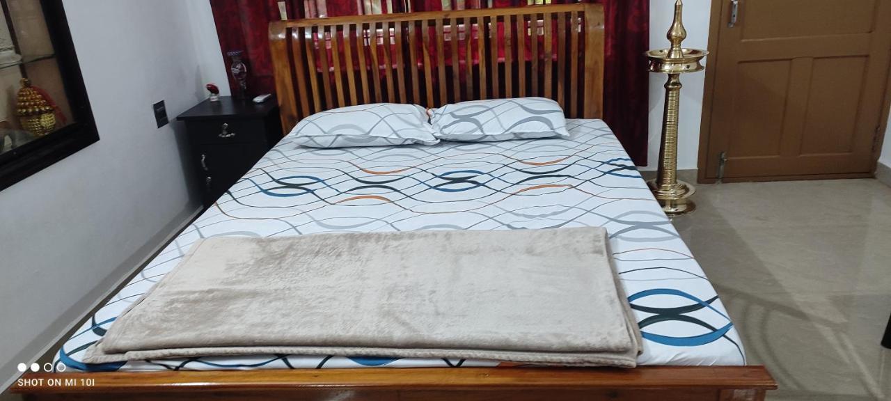 Vyshnavi Home Stay Thanniyam Bilik gambar