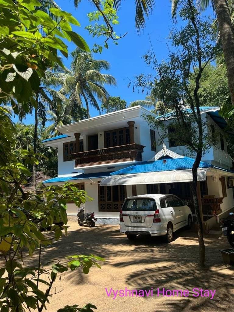 Vyshnavi Home Stay Thanniyam Luaran gambar