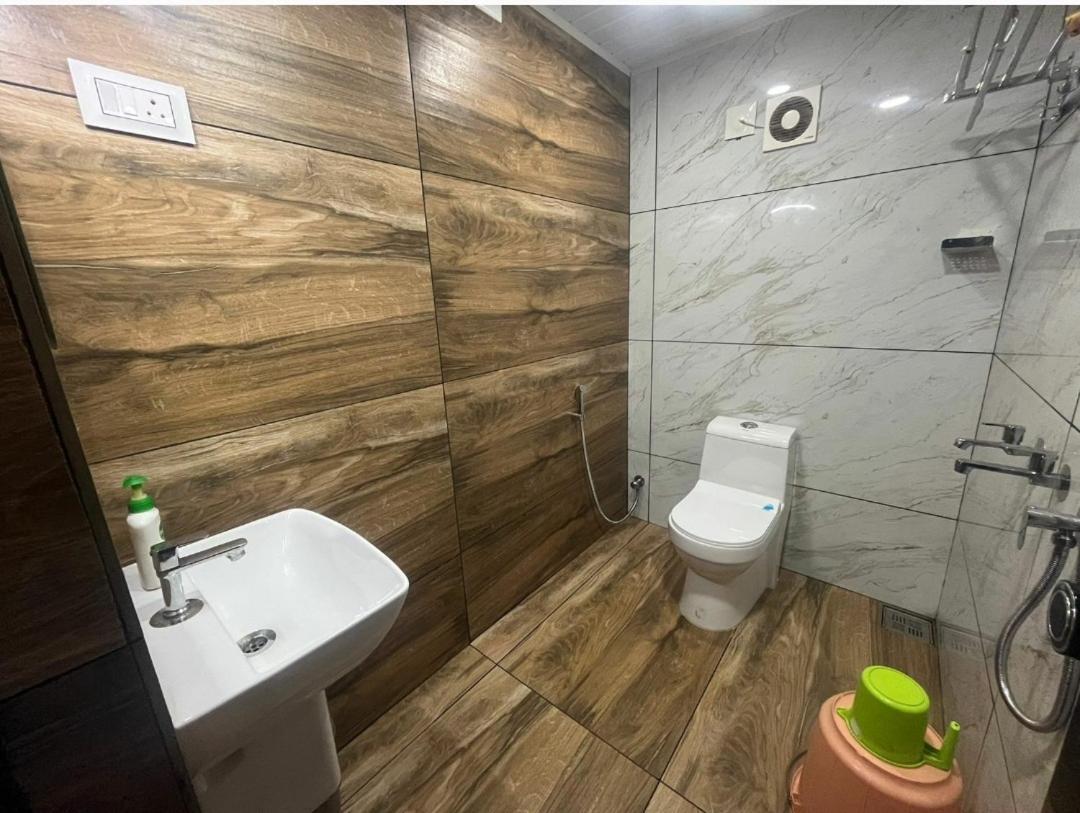 Vyshnavi Home Stay Thanniyam Luaran gambar